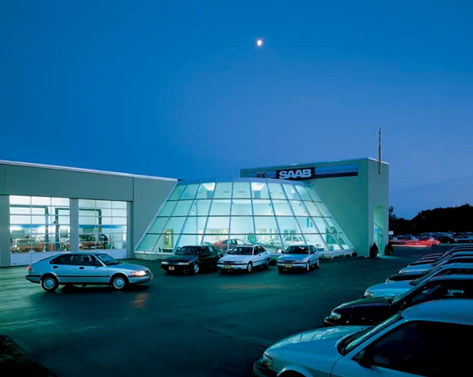 Automobile Dealership — photograph 1 of 4