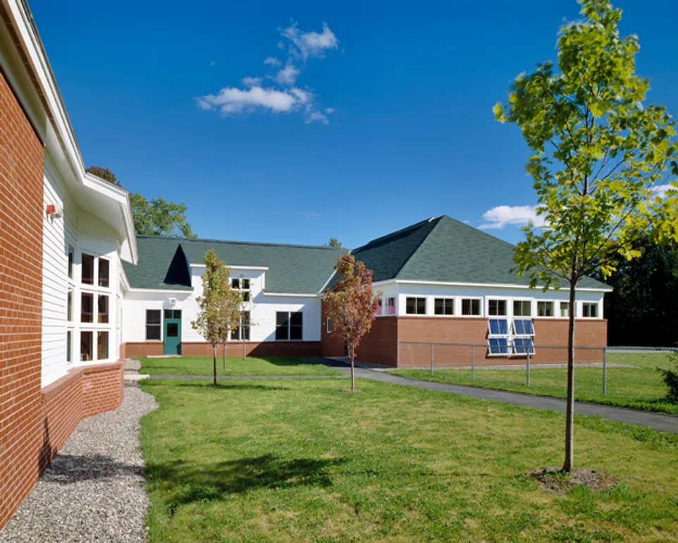 Helen Thompson School — photograph 3 of 7