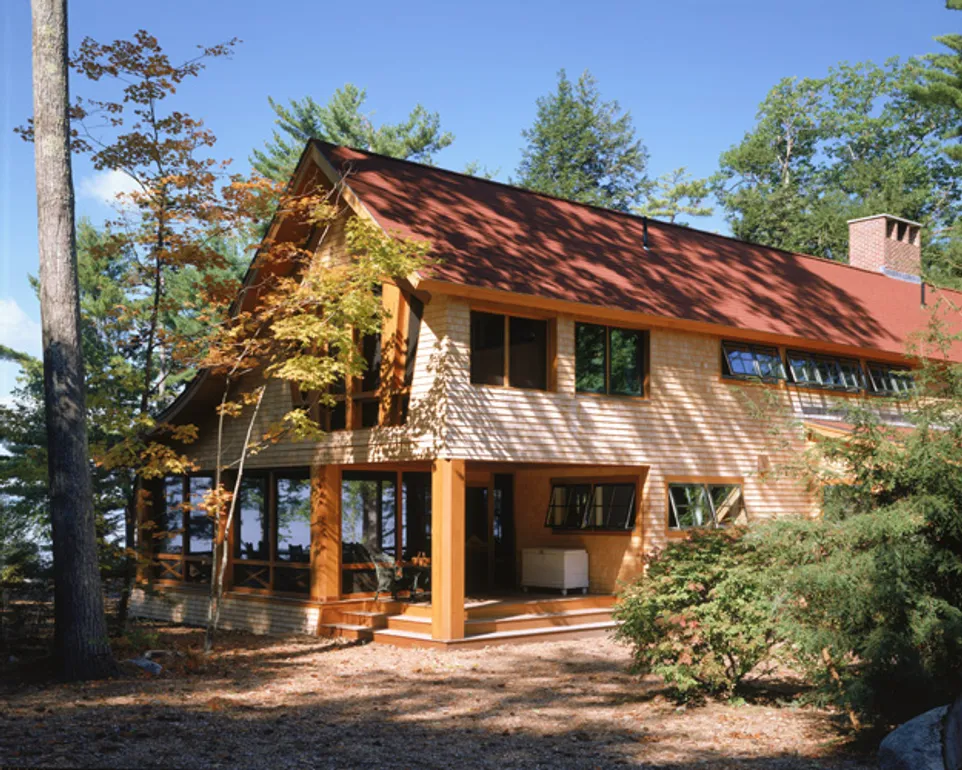 Lake Cottage — photograph 3 of 10