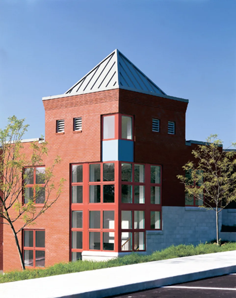 Mast Landing School — photograph 3 of 8