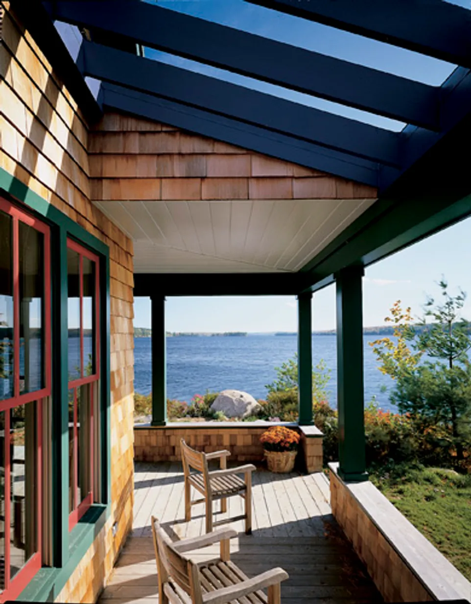Cottage on a Point — photograph 4 of 8
