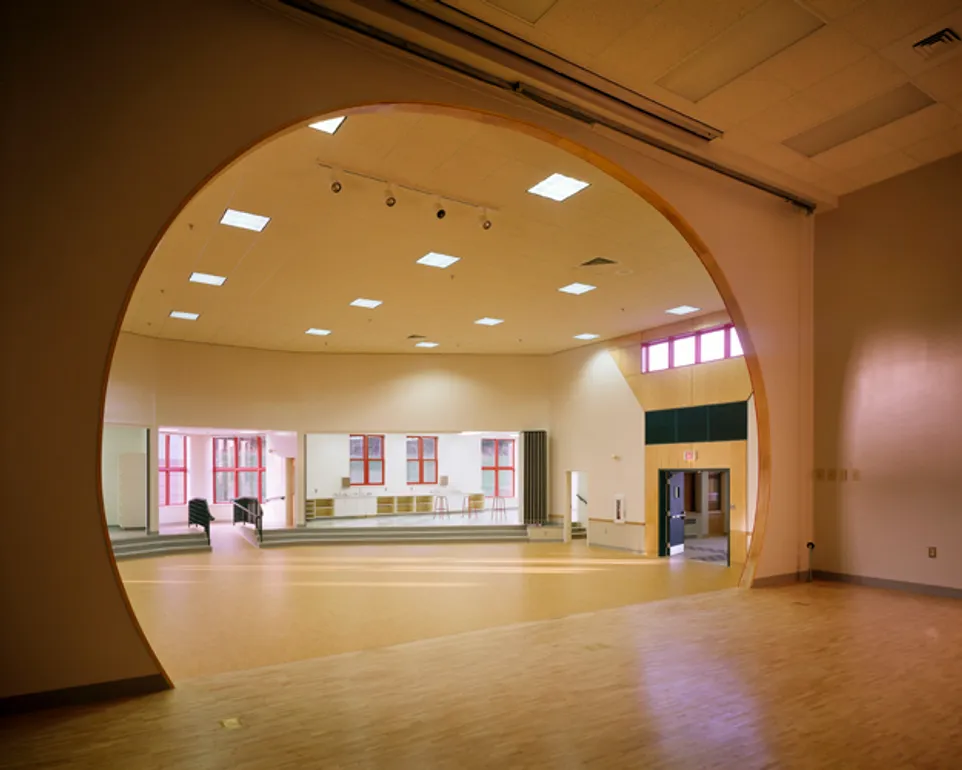 Mast Landing School — photograph 6 of 8